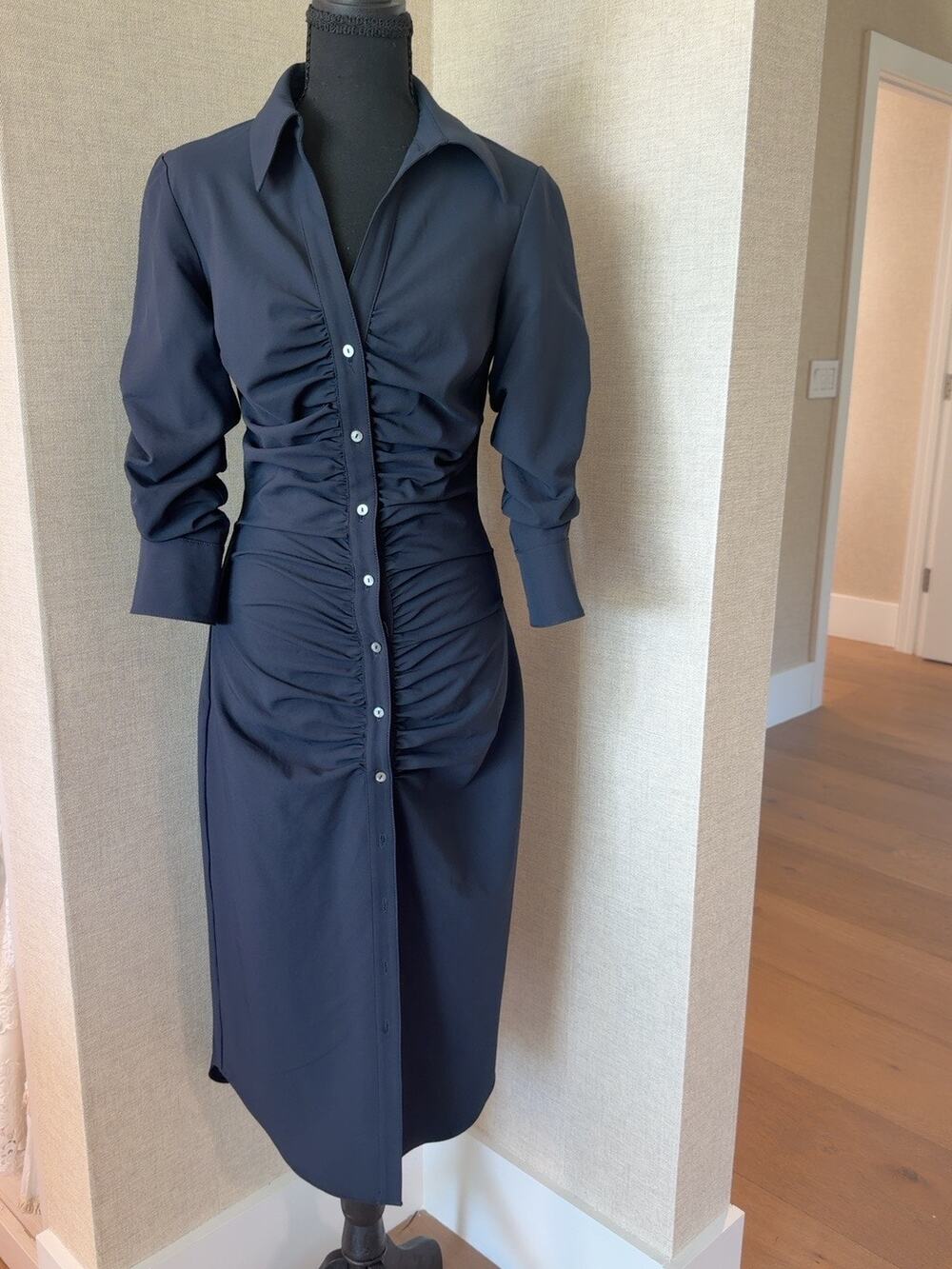Cinq à Sept Elina Navy Ruched Button-Front Shirtdress Sz 2
